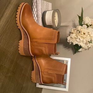 Vince Camino Brown Boots - size 7.5 - never worn